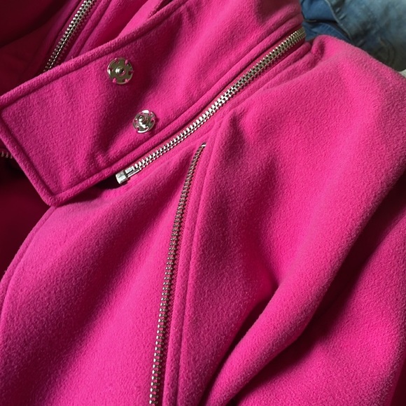 Jennifer Lopez pink jackets - Picture 3 of 12